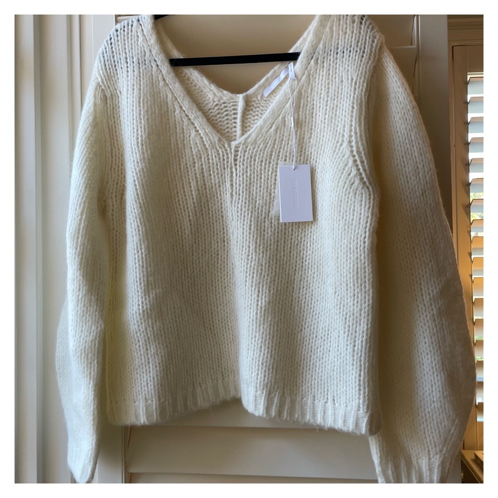 NWT Helmut Lang Wide Double V-Neck Chunky Knit Sweater in Ivory - Picture 14 of 15